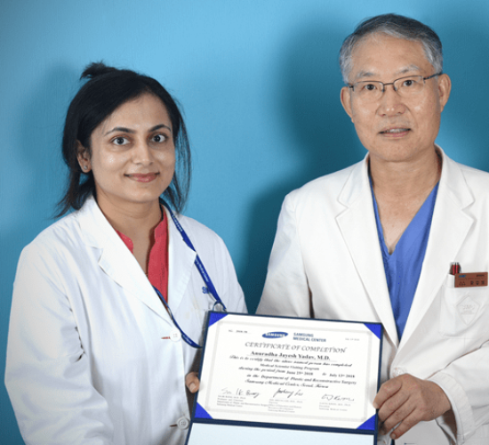 Dr. Anuradha Yadav received an Award of Fellowship in Ear Reconstruction from Prof Dr. Oh at SMC, Seoul, South Korea